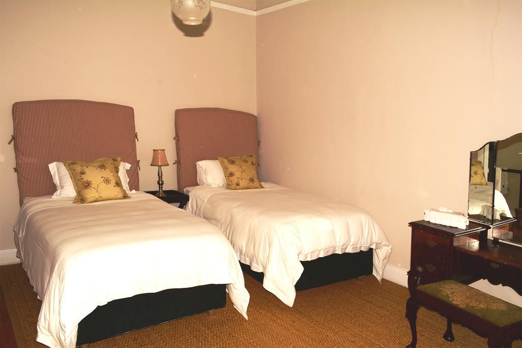 Toad Hall Guest House Wakkerstroom Exterior foto