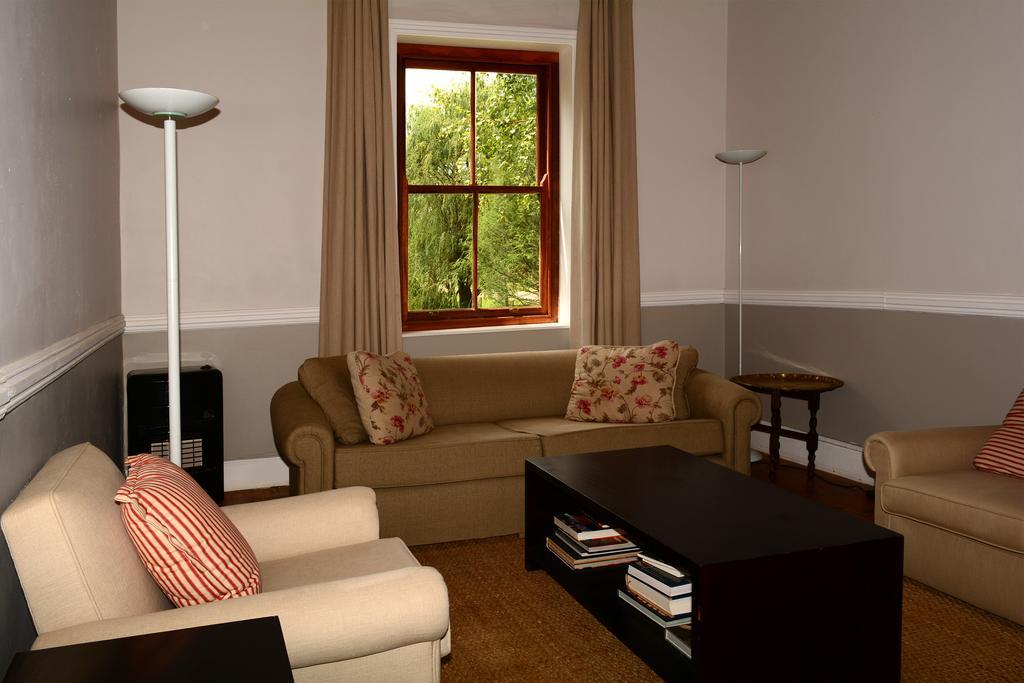 Toad Hall Guest House Wakkerstroom Exterior foto